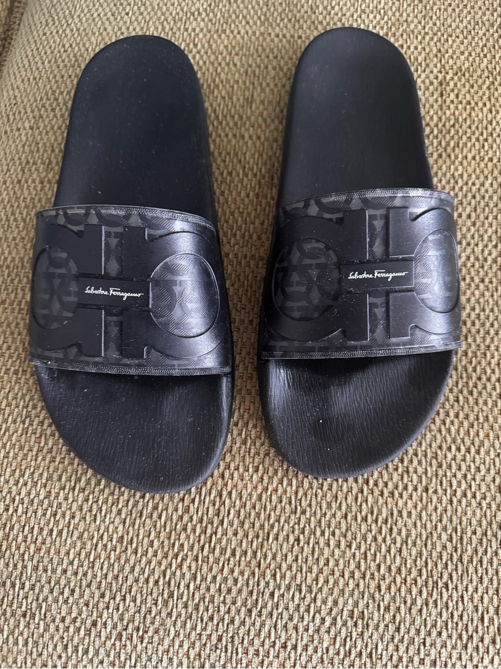 Salvatore Ferragamo Black Men’s Logo Slide Sandals